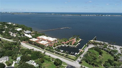 Luxury Condo in exclusive Outrigger Harbour with a light and - photo 49