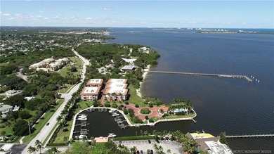 Luxury Condo in exclusive Outrigger Harbour with a light and - photo 50