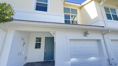 (private lake, pond, coastal) Townhome/Townhouse For Sale in Deerfield Beach Florida