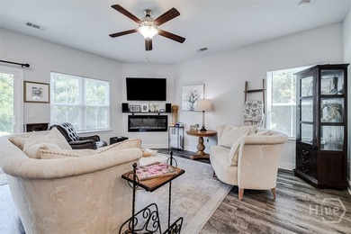 Welcome home to this beautiful 3-bedroom, 2.5-bath end-unit - photo 6