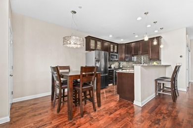 Looking for room to spread out - inside and out? This stunning - photo 2