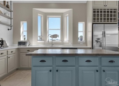 This is a beautiful updated Ariola Drive house with unrestricted - photo 5