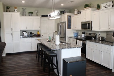 Outstanding Home in Desirable Cottonwood Road Area - Near New - photo 11
