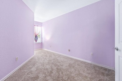 Welcome to this charming 3-bedroom, 2.5-bathroom townhouse - photo 18