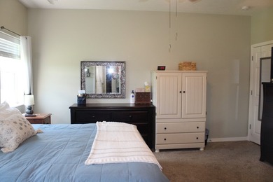 Outstanding Home in Desirable Cottonwood Road Area - Near New - photo 20