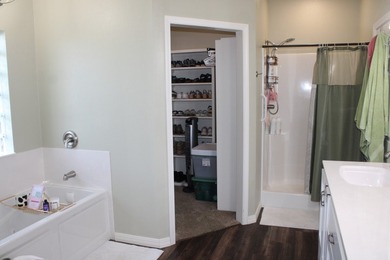 Outstanding Home in Desirable Cottonwood Road Area - Near New - photo 23