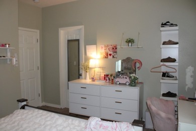 Outstanding Home in Desirable Cottonwood Road Area - Near New - photo 26