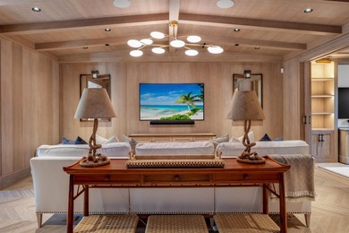 Tucked away in the heart of town, 238 Phipps Plaza offers the - photo 6