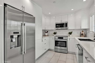 Welcome to 186 Gallery Way, a Turnkey Home Located in the Highly - photo 7