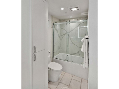 Welcome to 186 Gallery Way, a Turnkey Home Located in the Highly - photo 9