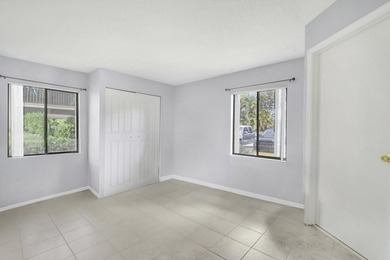 This charming 2 bed/2 bath 1st floor condo is ready for its next - photo 11