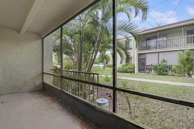 This charming 2 bed/2 bath 1st floor condo is ready for its next - photo 16
