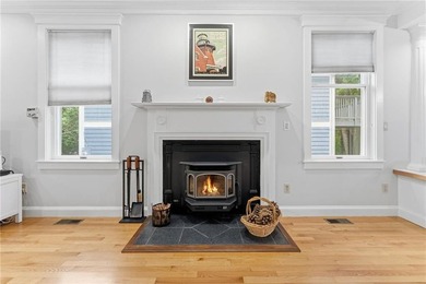 BEAUTIFUL CUSTOM BUILT HOME ON A CUL-DE-SAC WITH 1.6 ACRES OF - photo 17