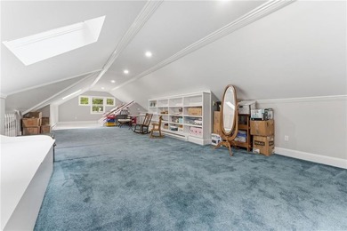 BEAUTIFUL CUSTOM BUILT HOME ON A CUL-DE-SAC WITH 1.6 ACRES OF - photo 30
