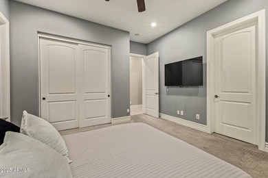 Custom 4600 sq.ft. contemporary masterpiece situated on a corner - photo 37
