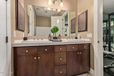 Custom 4600 sq.ft. contemporary masterpiece situated on a corner - photo 41