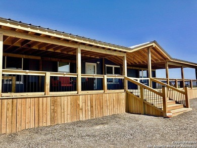 (private lake, pond, creek) Home For Sale in Jourdanton Texas