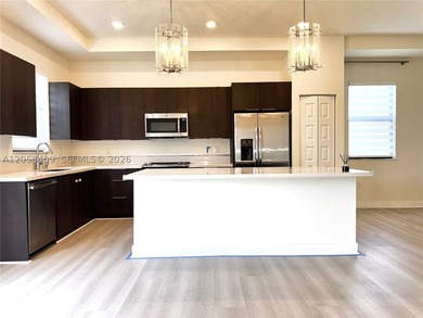 3/2 corner unit, Open Space, laminate wood floor through out - photo 3