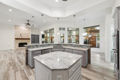 Experience resort-style living in this exceptional estate - photo 8