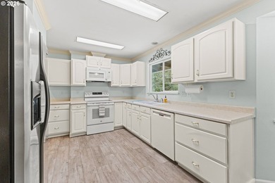 Experience the best of country living in this custom-built, 2 - photo 12