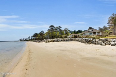 Spectacular beach house located on a 1.4 acre private piece of - photo 4