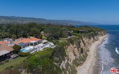 Experience palatial elegance and abundant natural light in this - photo 4