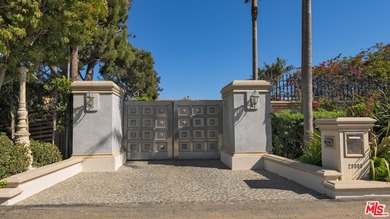 Experience palatial elegance and abundant natural light in this - photo 9