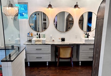If you've been looking for an updated, charming, and spacious - photo 14