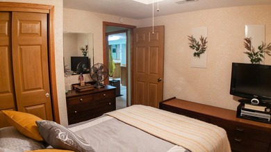 Lake living with lots of space!! WATERFRONT property, a GUEST - photo 19