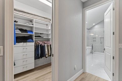Light, bright, airy, and just 224 steps from the front door to - photo 21