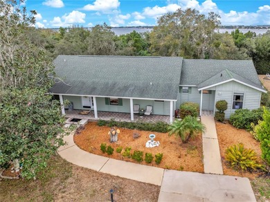 Crooked Lake Home For Sale in Babson Park Florida