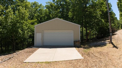 Lake living with lots of space!! WATERFRONT property, a GUEST - photo 36