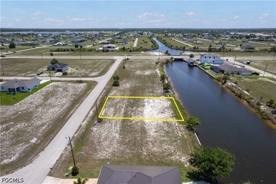 GULF ACCESS waterfront property with NEW SEAWALL. Seller has - photo 17