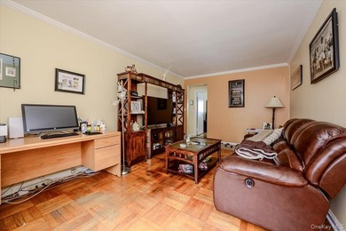 Welcome to this beautifully maintained all-brick multi-family - photo 20
