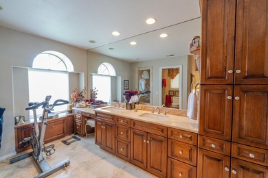 Spectacular Furnished Home. This beautiful four(4) bedroom - photo 28