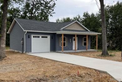 (private lake, pond, creek) Home Sale Pending in Saint Clair Missouri