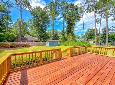 BRICK BEAUTY ON 0.5 ACRES! Welcome home to this charming - photo 36