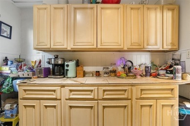 HAVE YOU BEEN LOOKING FOR A DUPLEX WHERE YOU CAN LIVE IN ONE - photo 8
