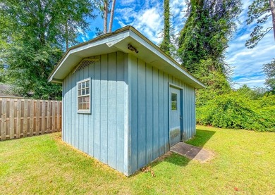 BRICK BEAUTY ON 0.5 ACRES! Welcome home to this charming - photo 38