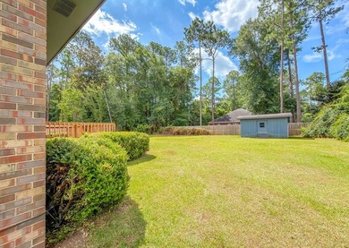 BRICK BEAUTY ON 0.5 ACRES! Welcome home to this charming - photo 45