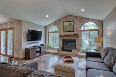 Move right into this updated 4 bedroom 3 full bath ranch with - photo 11