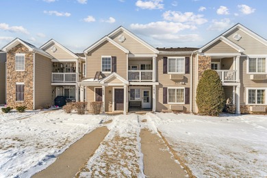 Silverstone Lake Condo Active Under Contract in Carpentersville Illinois