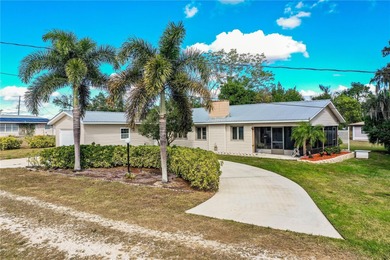 Dinner Lake - Highlands County Home For Sale in Sebring Florida