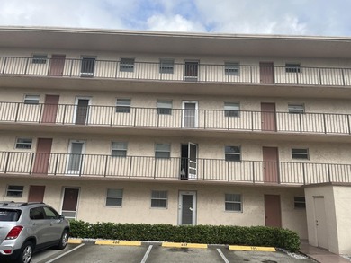 Age 55 plus.Fantastically located ground floor condo with canal - photo 1