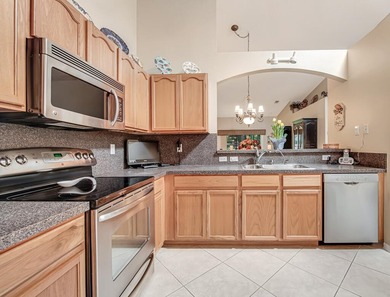 Warm and inviting villa in desirable Bridgeport Cove in the 55+ - photo 17