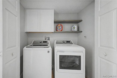Welcome to this beautifully maintained one-owner pool home - photo 19