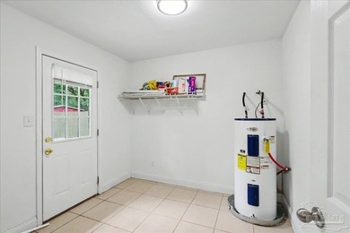 Welcome to this beautifully updated 3-bedroom, 2-bath brick home - photo 21