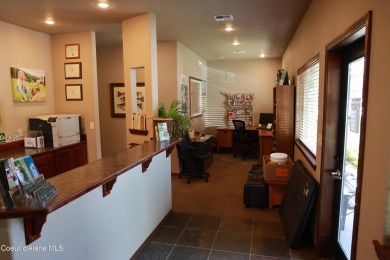 Discover an exceptional investment or owner-user opportunity - photo 4