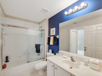 Warm and inviting villa in desirable Bridgeport Cove in the 55+ - photo 31