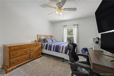 Welcome to this beautifully maintained one-owner pool home - photo 44